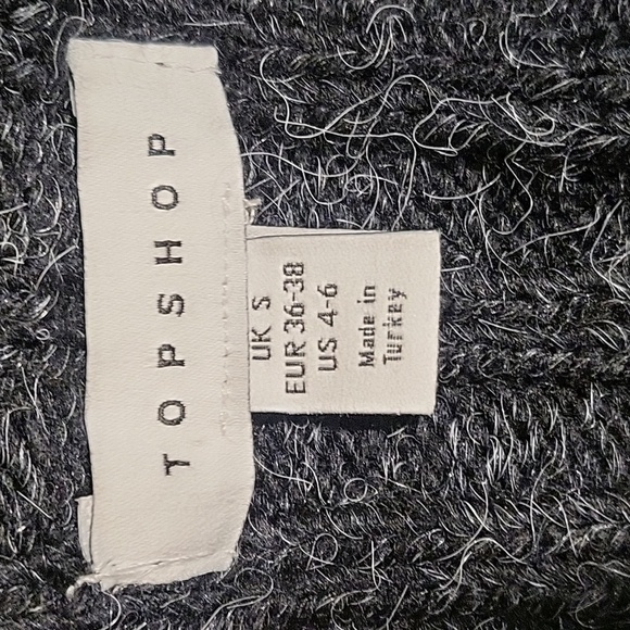 Topshop Soft Open Back Ruffle Detail Charcoal Gray Sweater - Size 4/6 - Picture 9 of 11